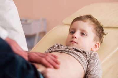 Cách trị trẻ ăn không tiêu, đau bụng khó tiêu hiệu quả tại nhà